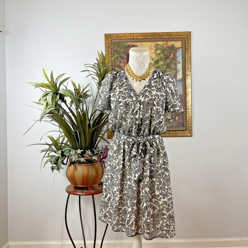 H&M Women's Small Black White Floral Wrap Dress Tie Waist Flutter Sleeve Fairy